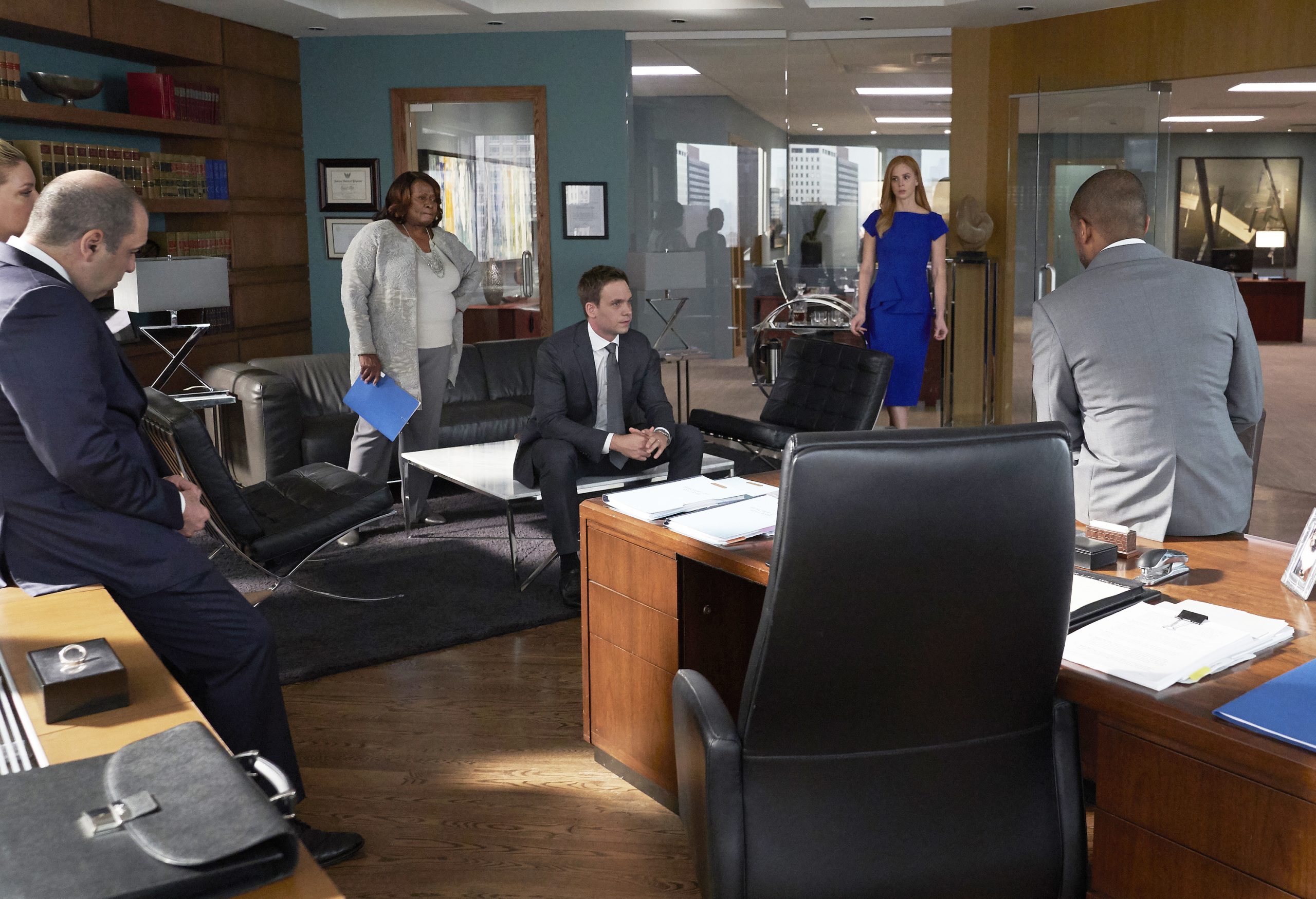 , Suits: &#8216;One Last Con&#8217; Sneak Peek Preview and Photos