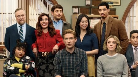 ‘The Paper’ Season 1 Review – Office Spin-off Fails to Live Up to Its Superior Predecessor Domhnall Gleeson looks greatly annoyed as he sits in the middle of a group photo with his hilarious employees at the office of the Midwestern Toledo Truth-Teller newspaper in The Office spin-off series THE PAPER, streaming only on Peacock.